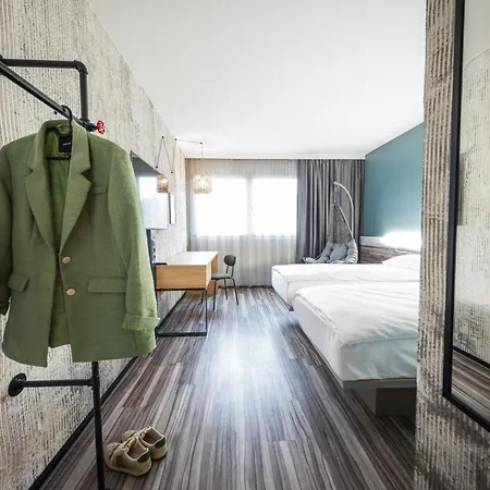 Ibis Styles 3*