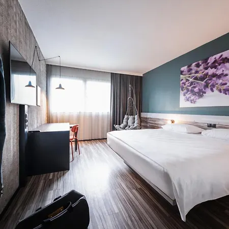 Ibis Styles 3*