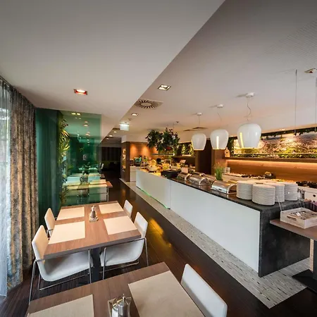 إيبيس ستايلز لينز فندق