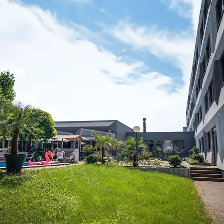 Ibis Styles Hotel 3*