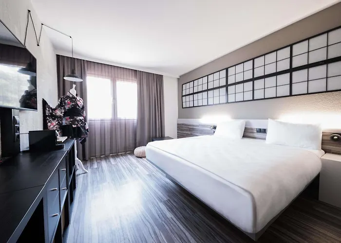 林茨宜必思尚品酒店 3*